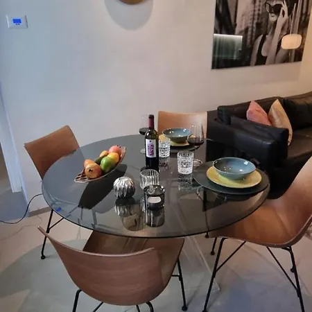 Theresa Deluxe Italia * Cannobio